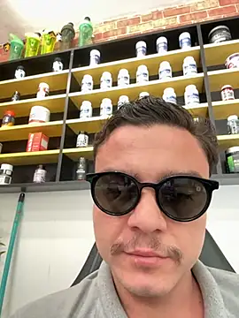 Snapshot of Arthurtatoo28 chatting on 3, 3, 2026 Arthurtatoo28 online show from 3, 3, 2026