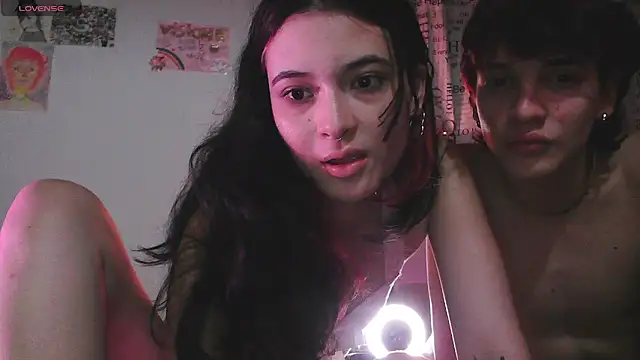 hot moons online show from 4, 3, 2026