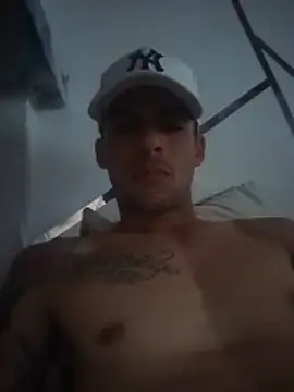 Snapshot of alexito1020 chatting on 17, 5, 2026 alexito1020 online show from 17, 5, 2026