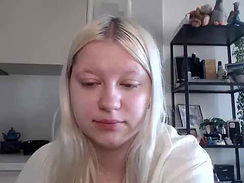 Snapshot of LenaSecret19 chatting on 27, 4, 2026 LenaSecret19 online show from 27, 4, 2026