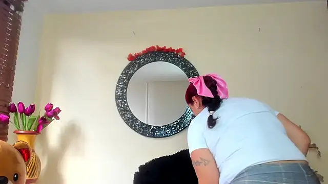 Maye Milf  online show from 21, 3, 2026