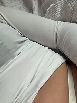 lena-smile683 online show from 13, 4, 2026