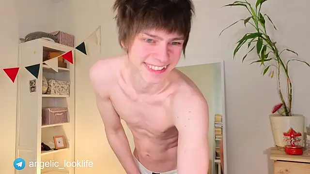 look angelic online show from 10, 5, 2026