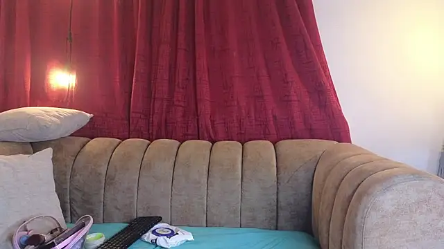 ahnaysexx online show from 8, 4, 2026