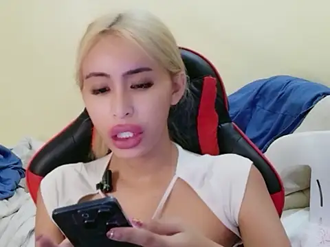 celest yummy online show from 13, 6, 2026