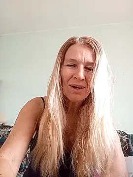 ViktoriaSexi1 online show from 8, 3, 2026