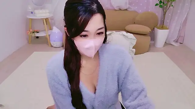 YURIKAsan  online show from 1, 4, 2026