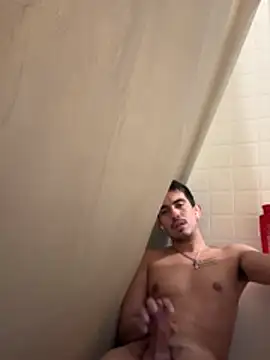 papichulo102099 online show from 19, 3, 2026