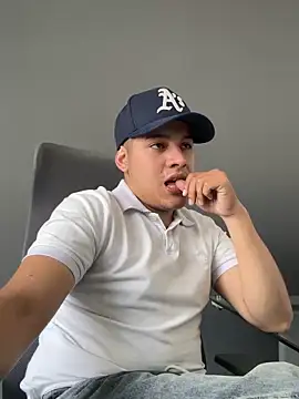 Snapshot of OliverTabordaa chatting on 9, 6, 2026 OliverTabordaa online show from 9, 6, 2026