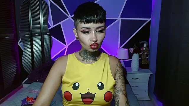 Snapshot of Sol_Baker chatting on 6, 4, 2026 Sol Baker online show from 6, 4, 2026