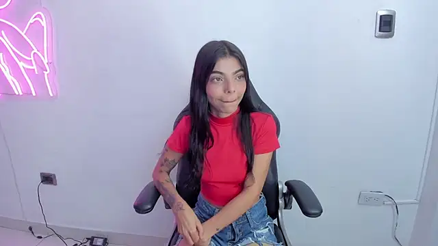 Amber Harriis online show from 19, 4, 2026
