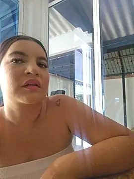 Snapshot of Pretty_Julieta chatting on 4, 6, 2026 Pretty Julieta online show from 4, 6, 2026