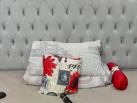 DarkBubble xx online show from 8, 3, 2026