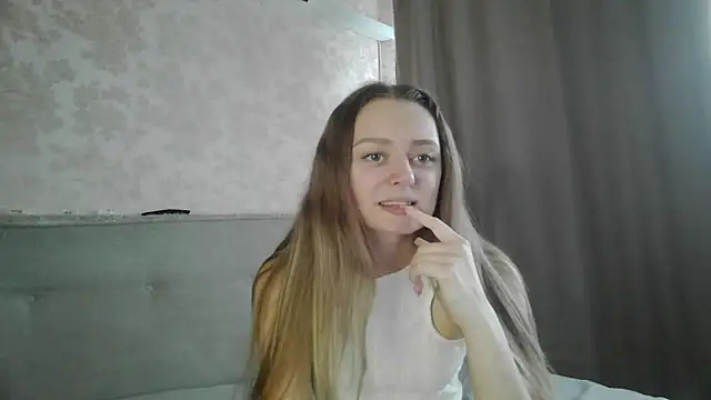 Snapshot of MysticGlimmer chatting on 27, 4, 2026 MysticGlimmer online show from 27, 4, 2026