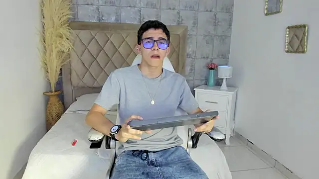 TylerCross  online show from 14, 3, 2026