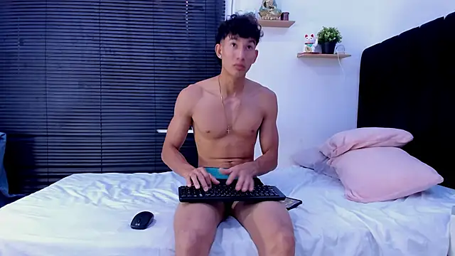 Snapshot of angel_boy02 chatting on 23, 5, 2026 angel boy02 online show from 23, 5, 2026