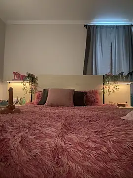 NikkiRylie online show from 4, 6, 2026