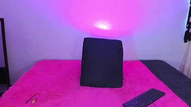 NatyVelt online show from 9, 4, 2026