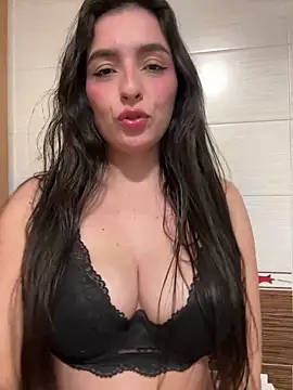 Snapshot of Isa_bunny777 chatting on 12, 4, 2026 Isa bunny777 online show from 12, 4, 2026