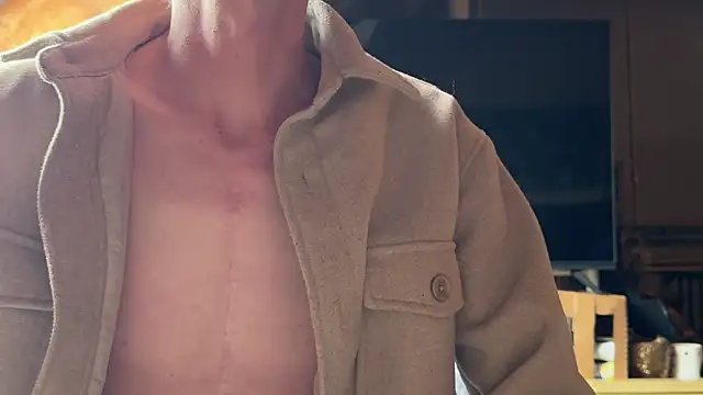 Snapshot of Densco1984 chatting on 6, 3, 2026 Densco1984 online show from 6, 3, 2026