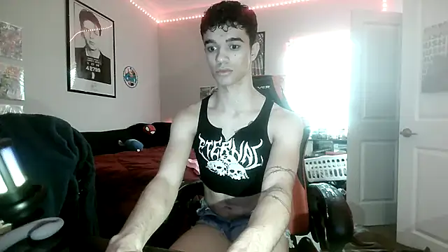 19yoFemboySlut online show from 6, 3, 2026