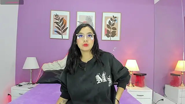 YayaQueen online show from 6, 6, 2026