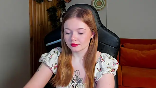 ElinaVale online show from 26, 4, 2026