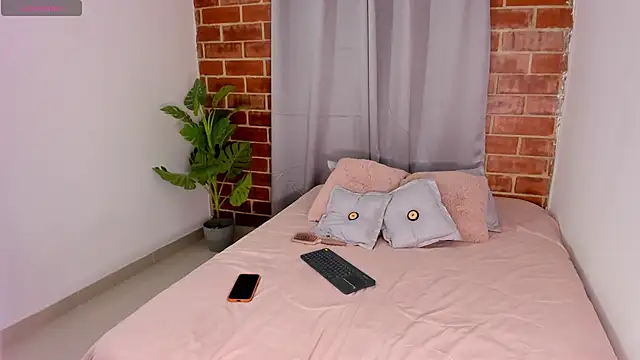 ashley hills  online show from 11, 7, 2026