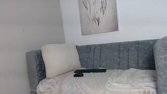 Snapshot of queen_adhara chatting on 15, 5, 2026 queen adhara online show from 15, 5, 2026