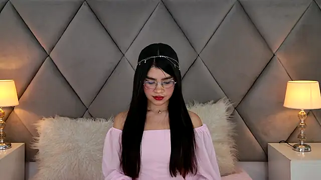 Snapshot of OliviaDiaz chatting on 7, 6, 2026 OliviaDiaz online show from 7, 6, 2026