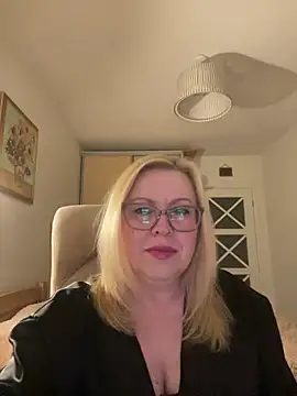 JanieLight53 online show from 24, 4, 2026