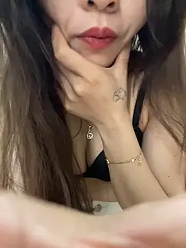 Lyn baby online show from 11, 4, 2026