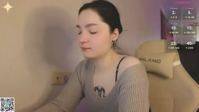 Snapshot of Luna_Moon13 chatting on 3, 5, 2026 Luna Moon13 online show from 3, 5, 2026