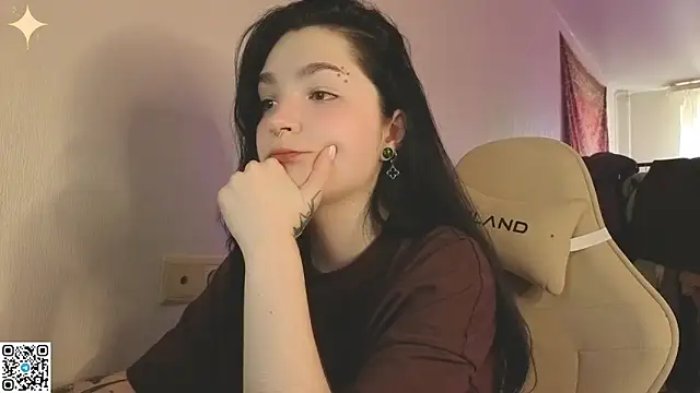 Snapshot of Luna_Moon13 chatting on 9, 5, 2026 Luna Moon13 online show from 9, 5, 2026