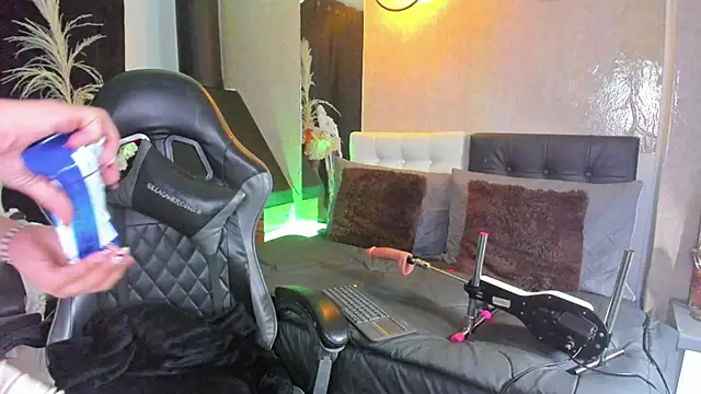 Vicky Angeel online show from 15, 4, 2026