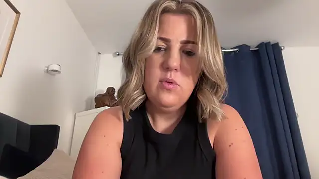 Snapshot of annabellewarick chatting on 25, 5, 2026 annabellewarick online show from 25, 5, 2026