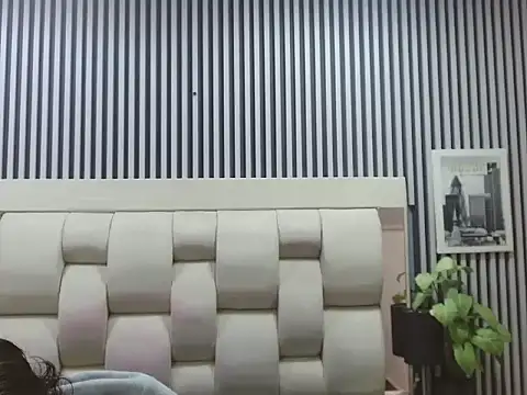 Alex Wolft online show from 23, 4, 2026