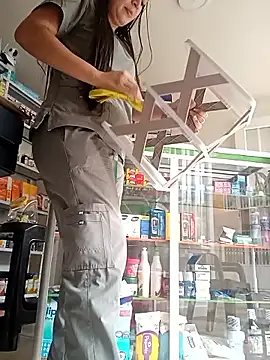 Snapshot of Dr_Edna_naughty chatting on 13, 4, 2026 Dr Edna naughty online show from 13, 4, 2026