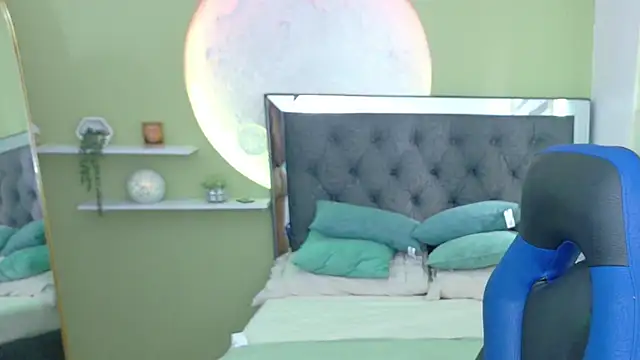 ariah cute online show from 17, 6, 2026