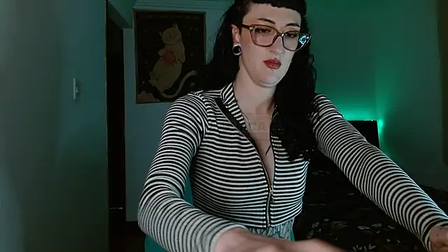 VelvetVal  online show from 11, 4, 2026