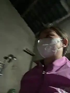 Bling-pusy online show from 11, 3, 2026