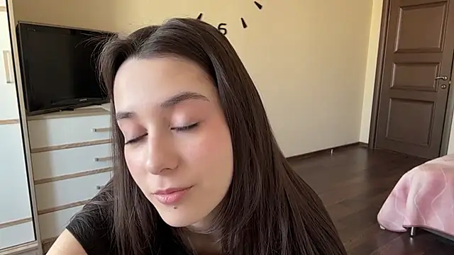 AdeleVelvet online show from 15, 3, 2026