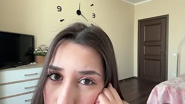 AdeleVelvet online show from 31, 3, 2026