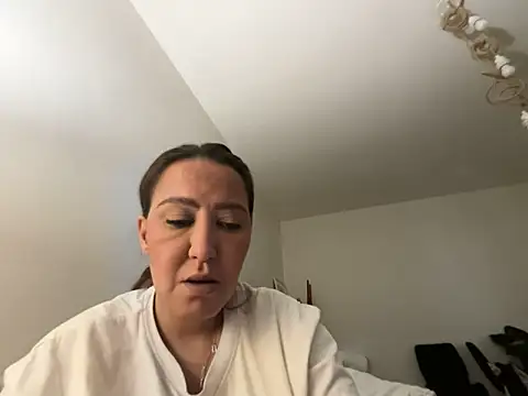 Shylyy25 online show from 9, 5, 2026