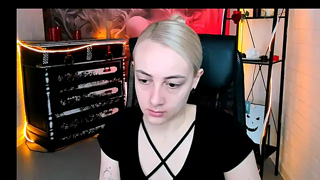 CarolMoor online show from 29, 4, 2026