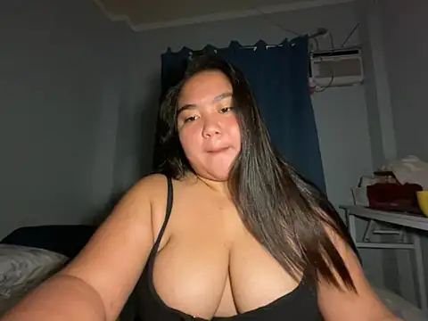 chubby hotladyjes online show from 8, 5, 2026