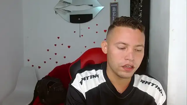 sven fox723 online show from 12, 4, 2026