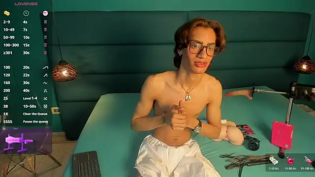 willturneer online show from 15, 4, 2026