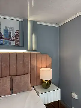 Bella-Ferrer online show from 1, 4, 2026