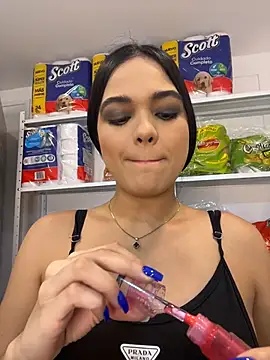 Snapshot of Bella-Ferrer chatting on 13, 5, 2026 Bella-Ferrer online show from 13, 5, 2026